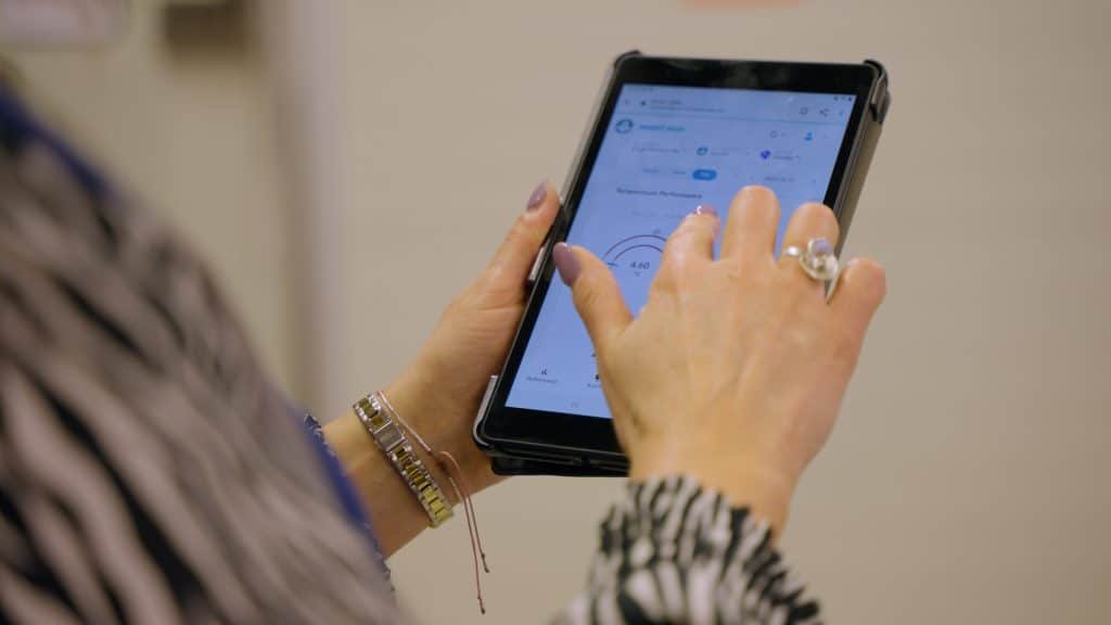Een app om temperatuur aan te sturen in een koelcel